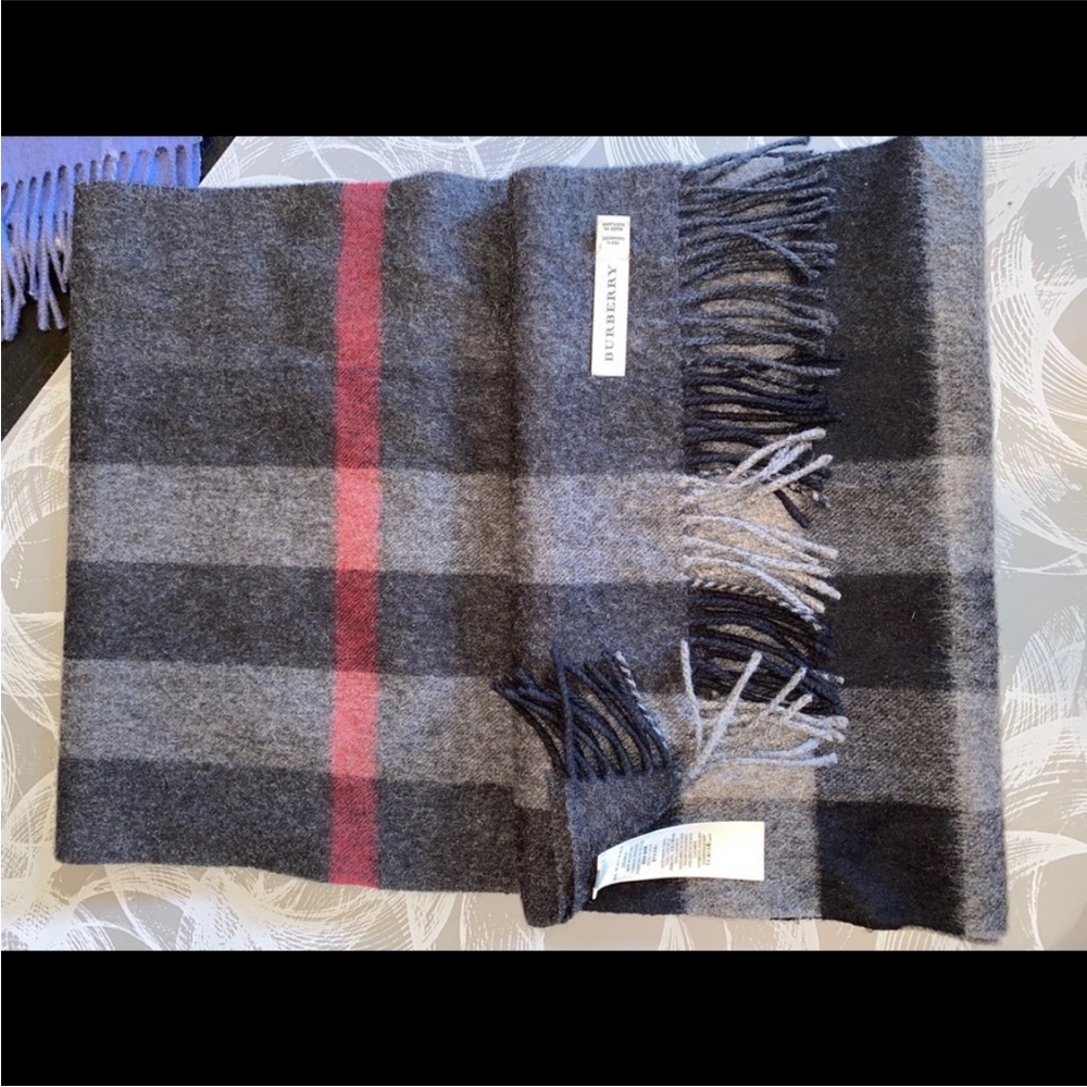 BURBERRY SCARF SALE - Picture 4 of 16